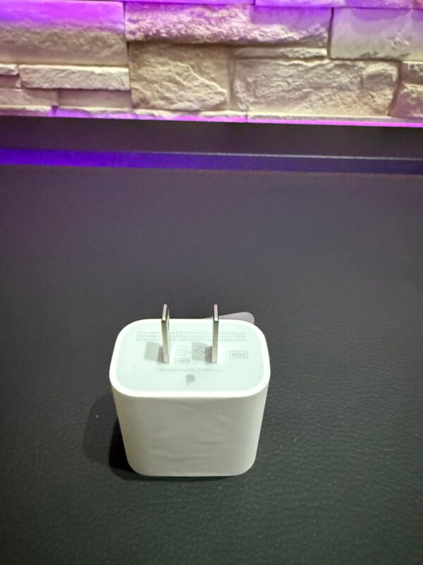 Apple 20W USB-C Power Adapter (Original) | USA Stecker - Image 2